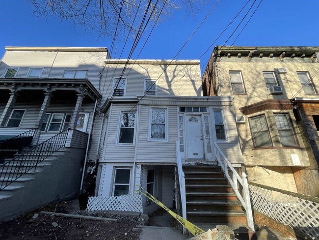 property at 40 Lincoln St