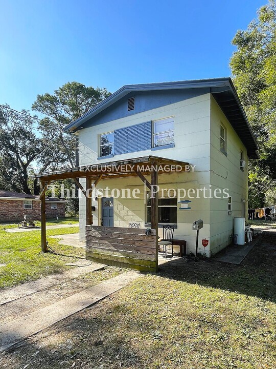 7318 Smyrna St in Jacksonville, FL - Building Photo