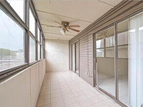3045 Walnut Bend Ln in Houston, TX - Building Photo - Building Photo
