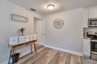 3202 E Jean St in Tampa, FL - Building Photo - Building Photo