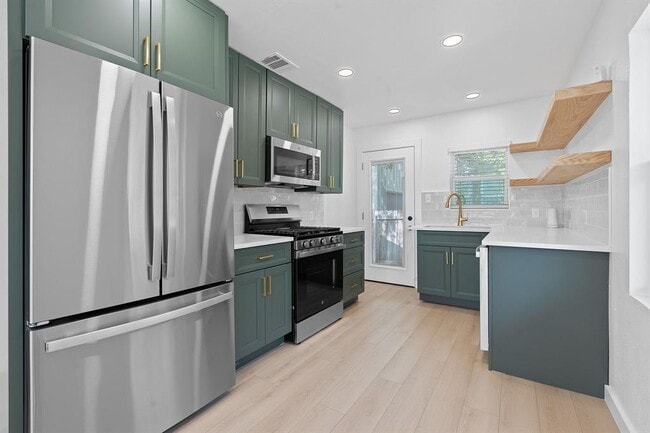 property at 1503 E 2nd St