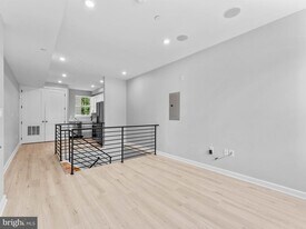 1682 N 54th St in Philadelphia, PA - Building Photo