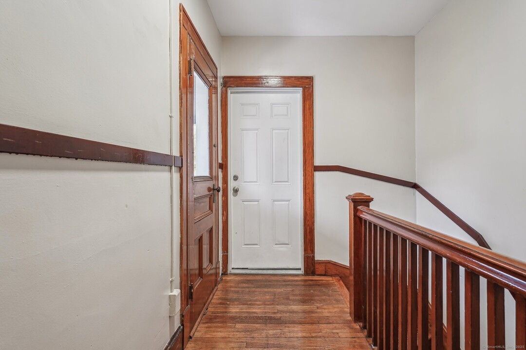 154 Easton Ave in Waterbury, CT - Building Photo