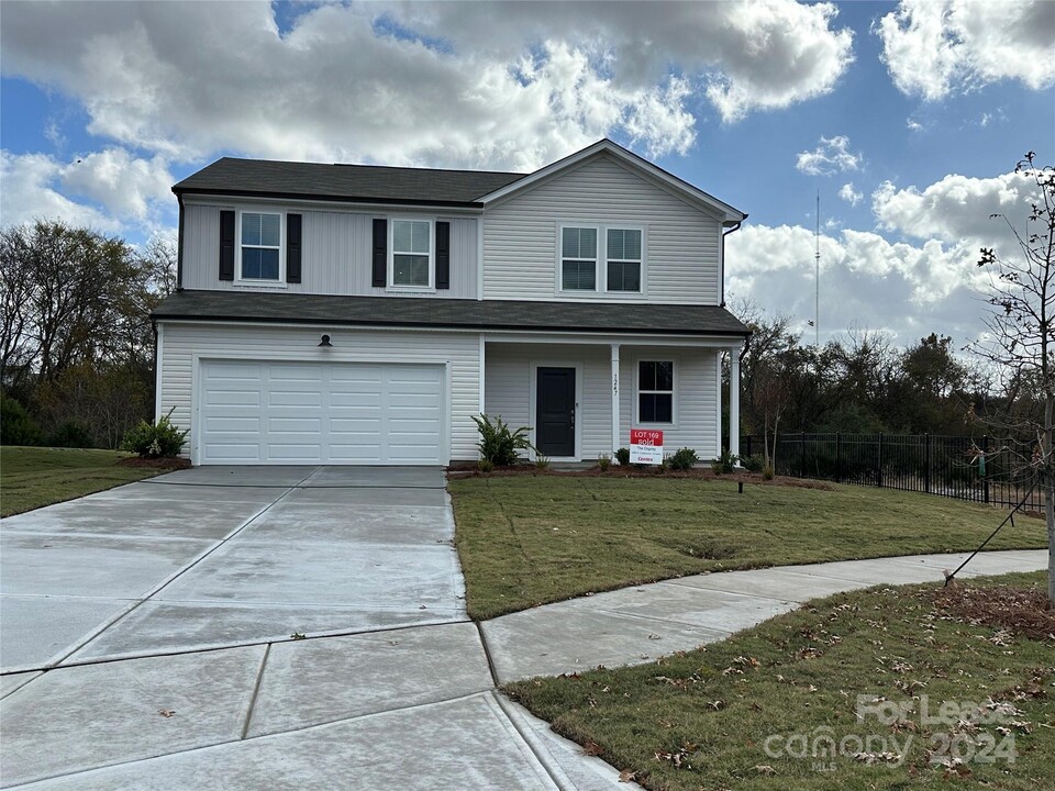 1247 New River Dr in Concord, NC - Building Photo