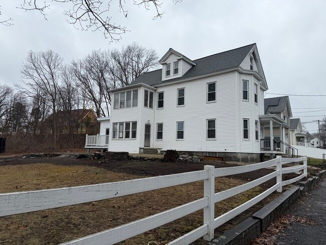 16-18-18 Mt Pleasant St in Chelmsford, MA - Building Photo - Building Photo