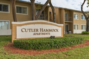 Cutler Hammock in Miami, FL - Building Photo