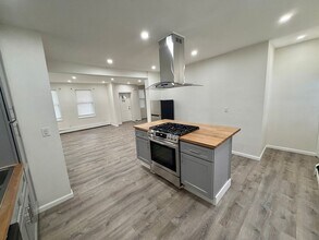 283 Grand St in Newburgh, NY - Building Photo - Building Photo