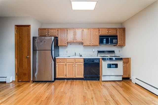 208 1st St in Hoboken, NJ - Building Photo - Building Photo