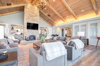 Maple Ridge Townhomes in Blacksburg, VA - Foto de edificio - Building Photo