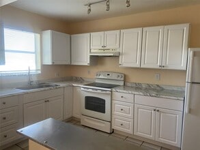 10772 La Placida Dr in Coral Springs, FL - Building Photo - Building Photo