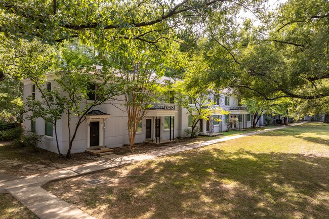 Harbert Place in Memphis, TN - Foto de edificio - Building Photo