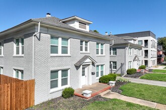 3220-3236 S University Dr in Fort Worth, TX - Building Photo - Primary Photo