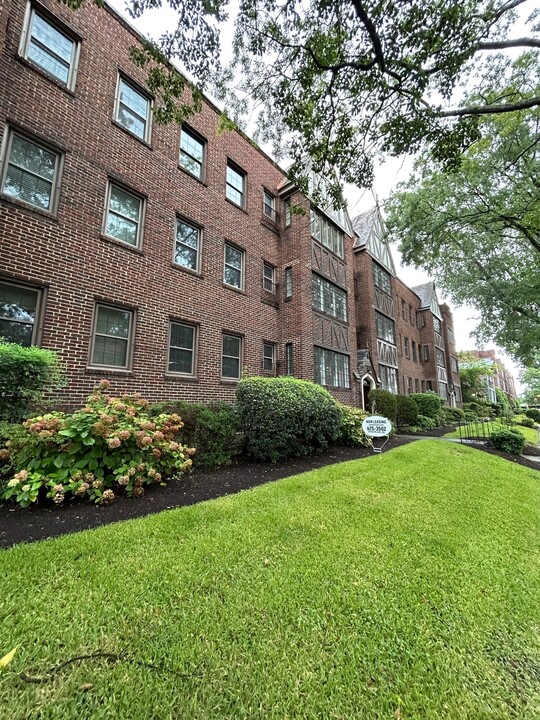 WINDSOR MANOR in Norfolk, VA - Foto de edificio