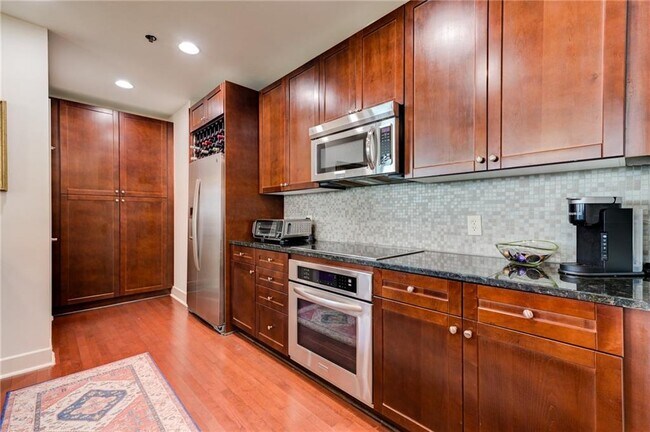 2795 Peachtree Rd NE in Atlanta, GA - Building Photo - Building Photo