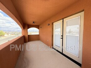 926 Stahlman Dr in Bullhead City, AZ - Building Photo - Building Photo