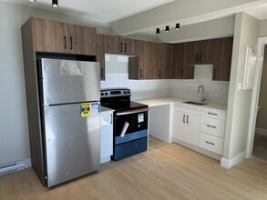 350 Ellerdale St in Saint John, NB - Building Photo - Building Photo