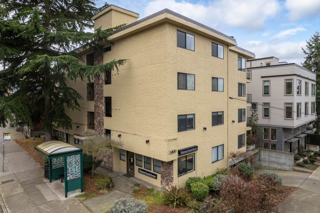 Vikur Heim in Seattle, WA - Building Photo