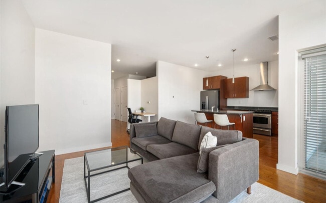 2958 Syracuse St, Unit 306 in Denver, CO - Foto de edificio - Building Photo