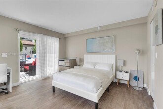 200 Sunny Isles Blvd, Unit 2-504 in Sunny Isles Beach, FL - Building Photo - Building Photo