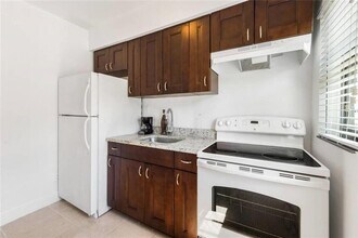 801 NE 19th Ave in Fort Lauderdale, FL - Building Photo - Building Photo