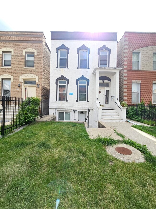 909 S Bell Ave, Unit 2