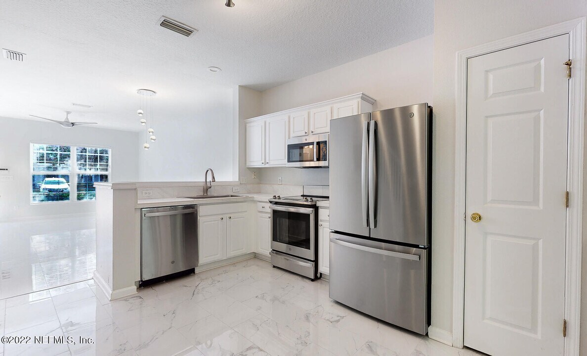 3526 Twisted Tree Ln in Jacksonville, FL - Building Photo