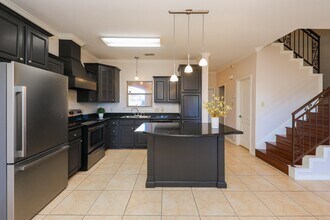 707 St James Dr in Laredo, TX - Building Photo - Building Photo