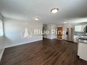 1420-1420 E 17th St in Idaho Falls, ID - Building Photo - Building Photo