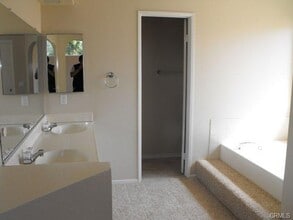 1914 Driftwood Ct in Perris, CA - Building Photo - Building Photo