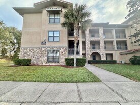 909 Charo Pkwy in Davenport, FL - Building Photo