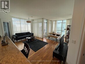 90 Absolute Ave in Mississauga, ON - Building Photo - Building Photo