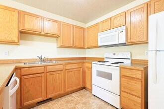 4056 Broadwater Ct in Bozeman, MT - Foto de edificio - Building Photo