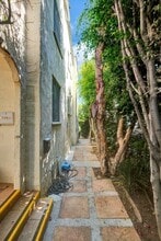 458 Smithwood Dr, Unit 458 Smithwood in Beverly Hills, CA - Building Photo - Building Photo