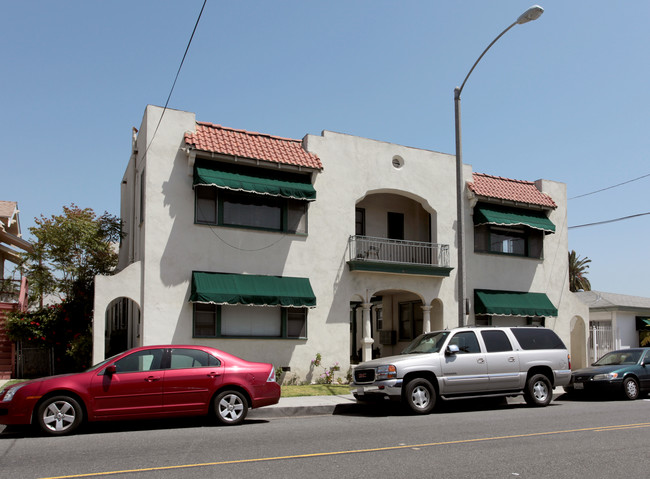 2611 E 4th St in Long Beach, CA - Building Photo - Building Photo