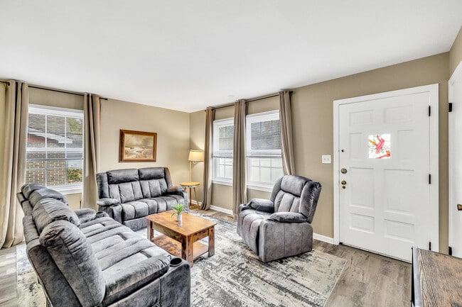 26 McDonald Rd in Hampton, VA - Building Photo - Building Photo