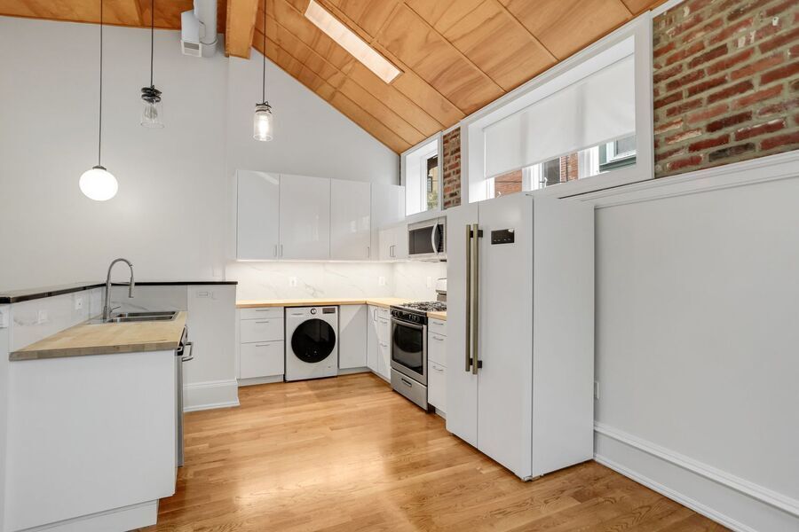 1631 16th St NW in Washington, DC - Building Photo