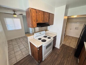 2036 Crawford St in North Las Vegas, NV - Building Photo - Building Photo