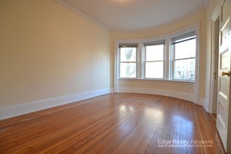 14 Sutherland Rd, Unit 1 in Boston, MA - Foto de edificio - Building Photo