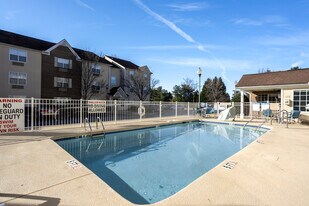 Flats at Haywood in Greenville, SC - Building Photo