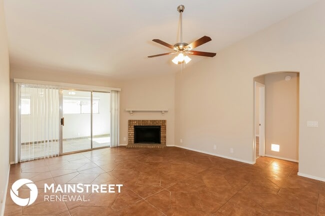 7744 W Yucca St in Peoria, AZ - Building Photo - Building Photo