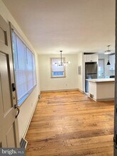 2827 W Queen Ln-Unit -A in Philadelphia, PA - Building Photo - Building Photo