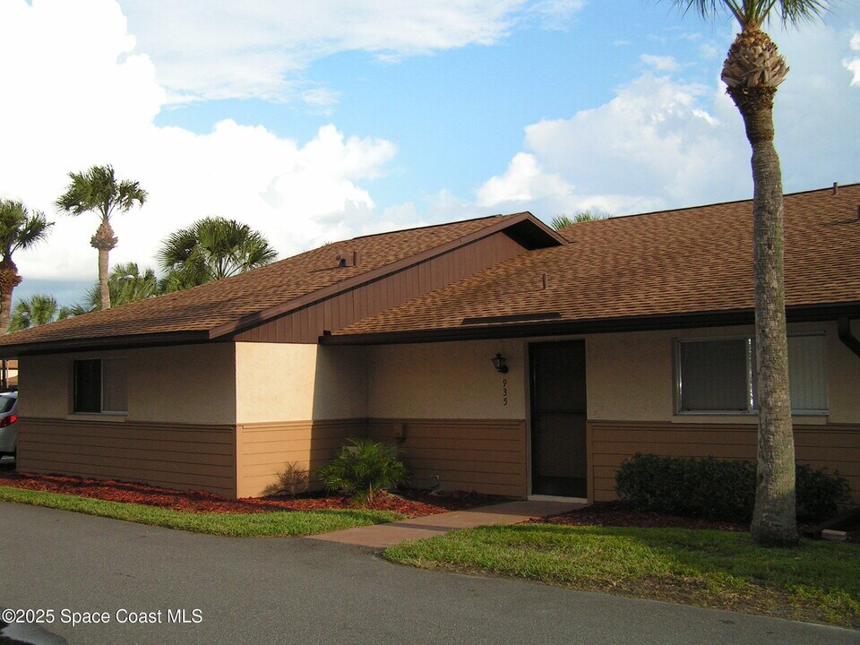 935 Prosperity Pl in Rockledge, FL - Building Photo
