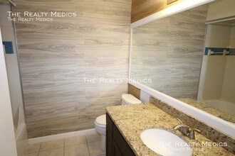 1964 Lake Atriums Cir-Unit -#157 in Orlando, FL - Building Photo - Building Photo