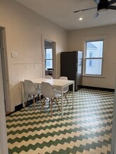 11 Dorset St, Unit 2 in Boston, MA - Foto de edificio - Building Photo