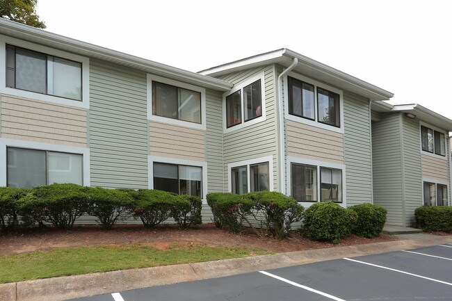 The Columns at Lake Ridge photo'