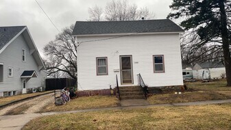 1506 15th St in Eldora, IA - Building Photo
