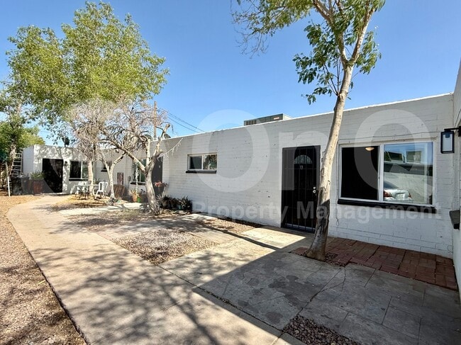 property at 609 S Bellview