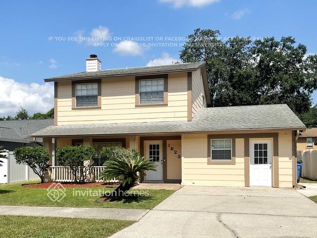 property at 1623 Palm Leaf Dr