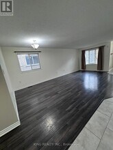 39 Red Oak Dr in Barrie, ON - Building Photo - Building Photo