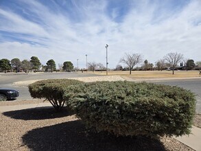 10661 Islerock Dr in El Paso, TX - Building Photo - Building Photo